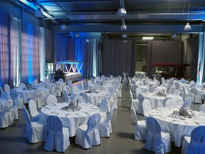 Veranstaltungshalle Terminal mit Foyer