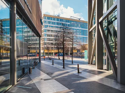 Fläche 4 - Haupteingang Indoor